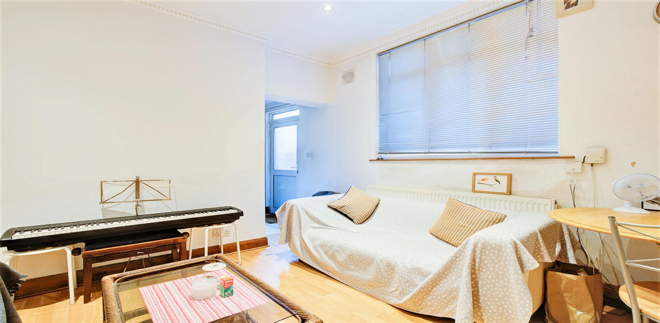 Council tax, Gas+ Water Included Heathfield Park, Willesden Green (Council tax, Gas+ Water Included)